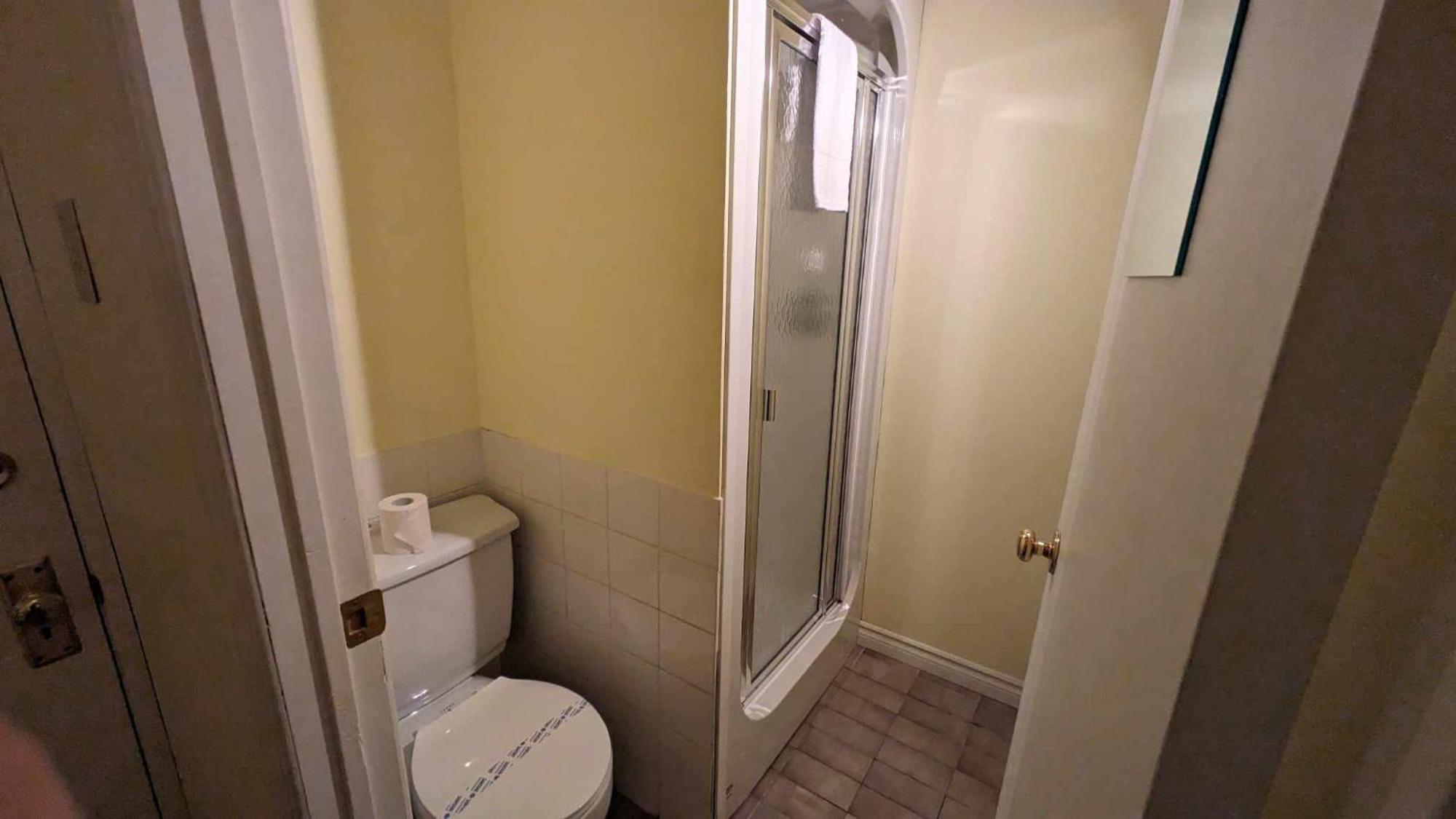 La Maison Rousseau Hotel Montmagny Room photo