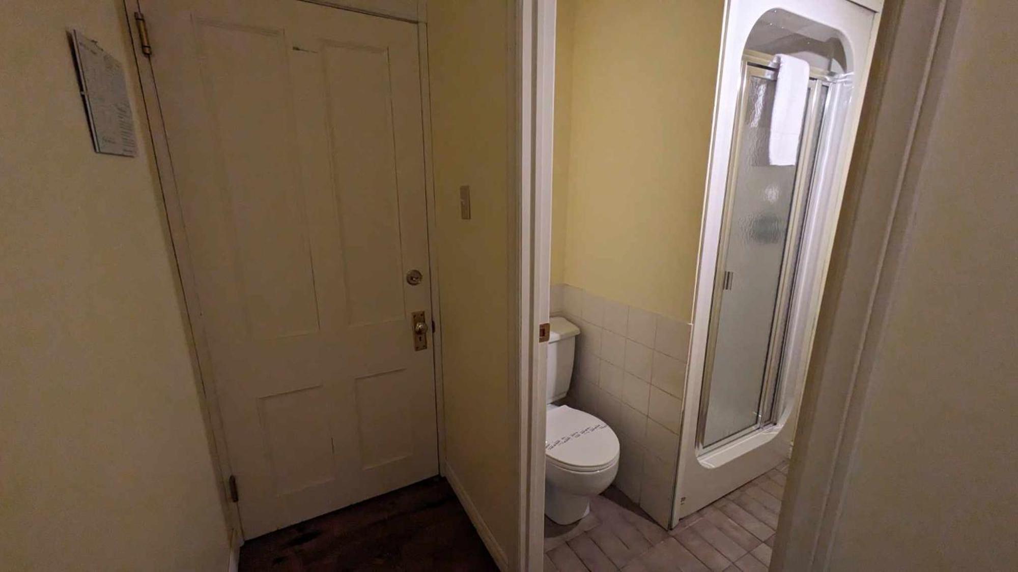 La Maison Rousseau Hotel Montmagny Room photo