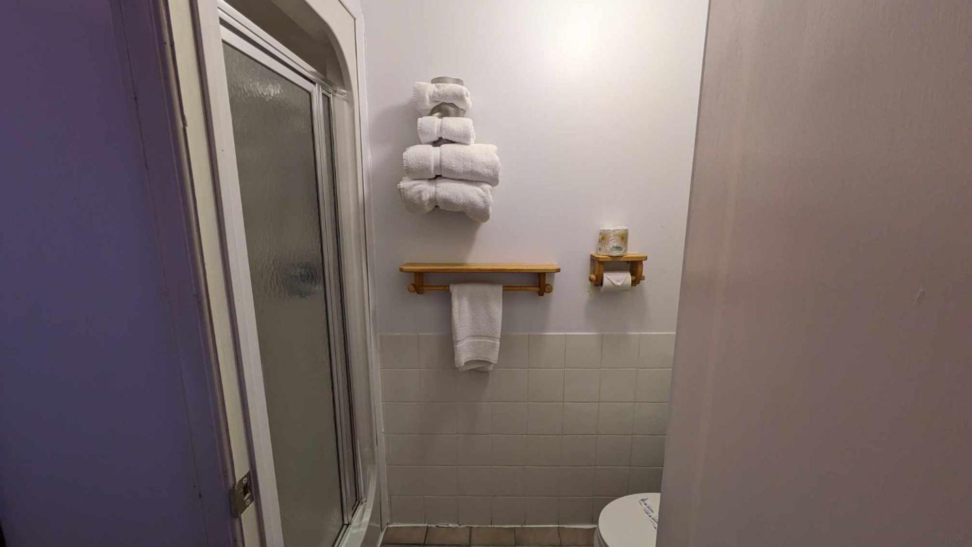 La Maison Rousseau Hotel Montmagny Room photo