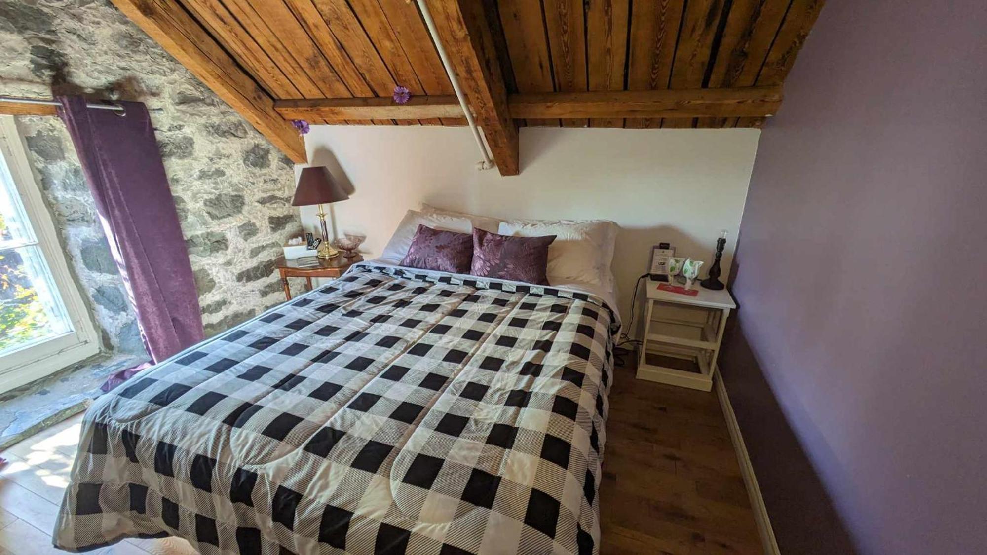 La Maison Rousseau Hotel Montmagny Room photo